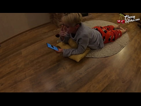 ❤️ Gekke Blondine Pijpt Enorme Pik en Stuitert Er Op - Anale Seks ❤ Anal video at nl.tradewin.top ☑