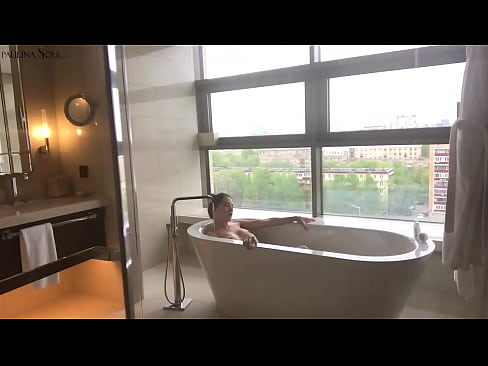 ❤️ Enorme babe die hartstochtelijk haar poesje aftrekt in de badkamer ❤ Anal video at nl.tradewin.top ☑