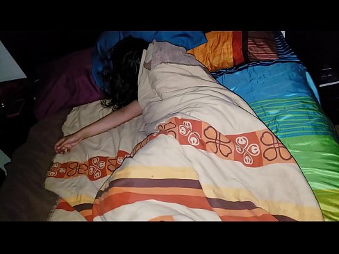 ❤️ Stiefzoon die zijn jonge stiefmoeder berispt terwijl ze slaapt. ❤ Anal video at nl.tradewin.top ☑